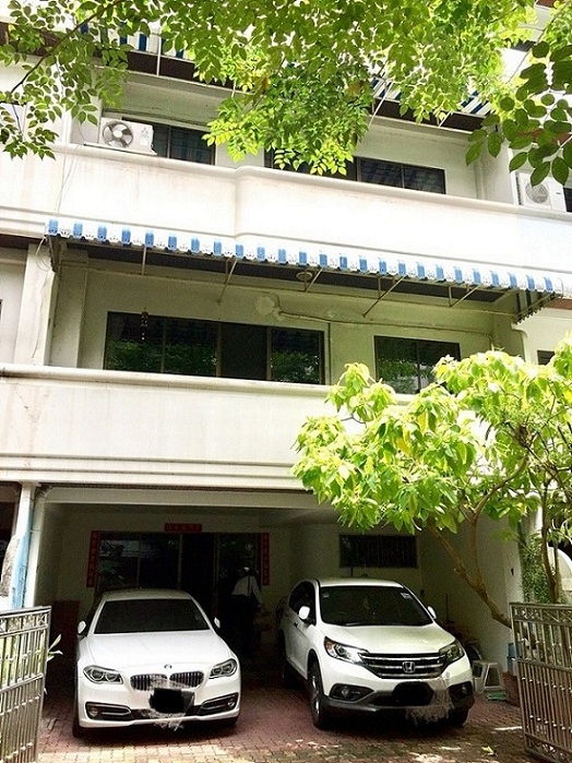 ขายด่วนทาวเฮ้าส์ 4 ชั้น หมู่บ้านปริยานนท์ 1 ขายด่วนทาวเฮ้าส์ 4 ชั้น หมู่บ้านปริยานนท์ 1