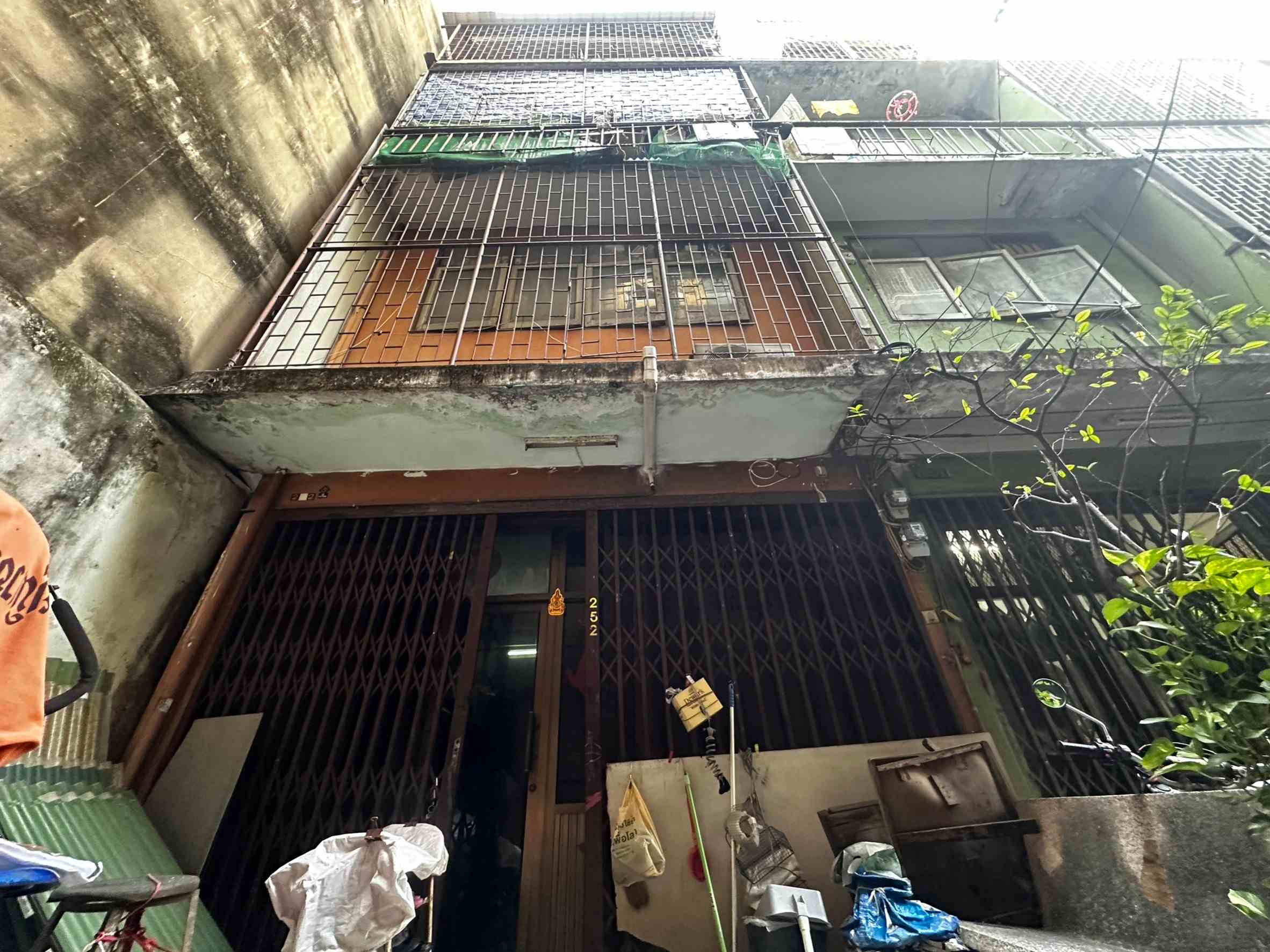 ขายตึกแถว ใกล้ MRT สามยอด ตลาดพาหุรัด ปากคลองตลาด พระนคร กรุงเทพ ขายตึกแถว ใกล้ MRT สามยอด ตลาดพาหุรัด ปากคลองตลาด พระนคร กรุงเทพ