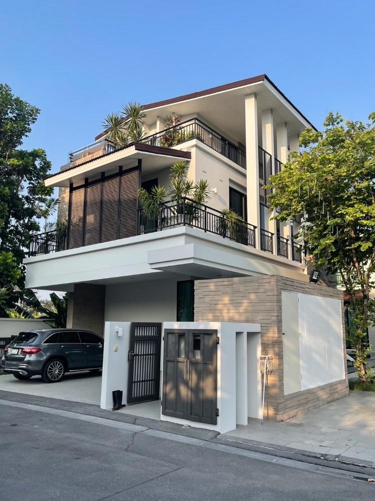 ขายบ้านเดี่ยว 3 ชั้น มีลิฟท์ สระว่ายน้ำในตัวบ้าน ซอยกรุงเทพกรีฑา 8 ขายบ้านเดี่ยว 3 ชั้น มีลิฟท์ สระว่ายน้ำในตัวบ้าน ซอยกรุงเทพกรีฑา 8