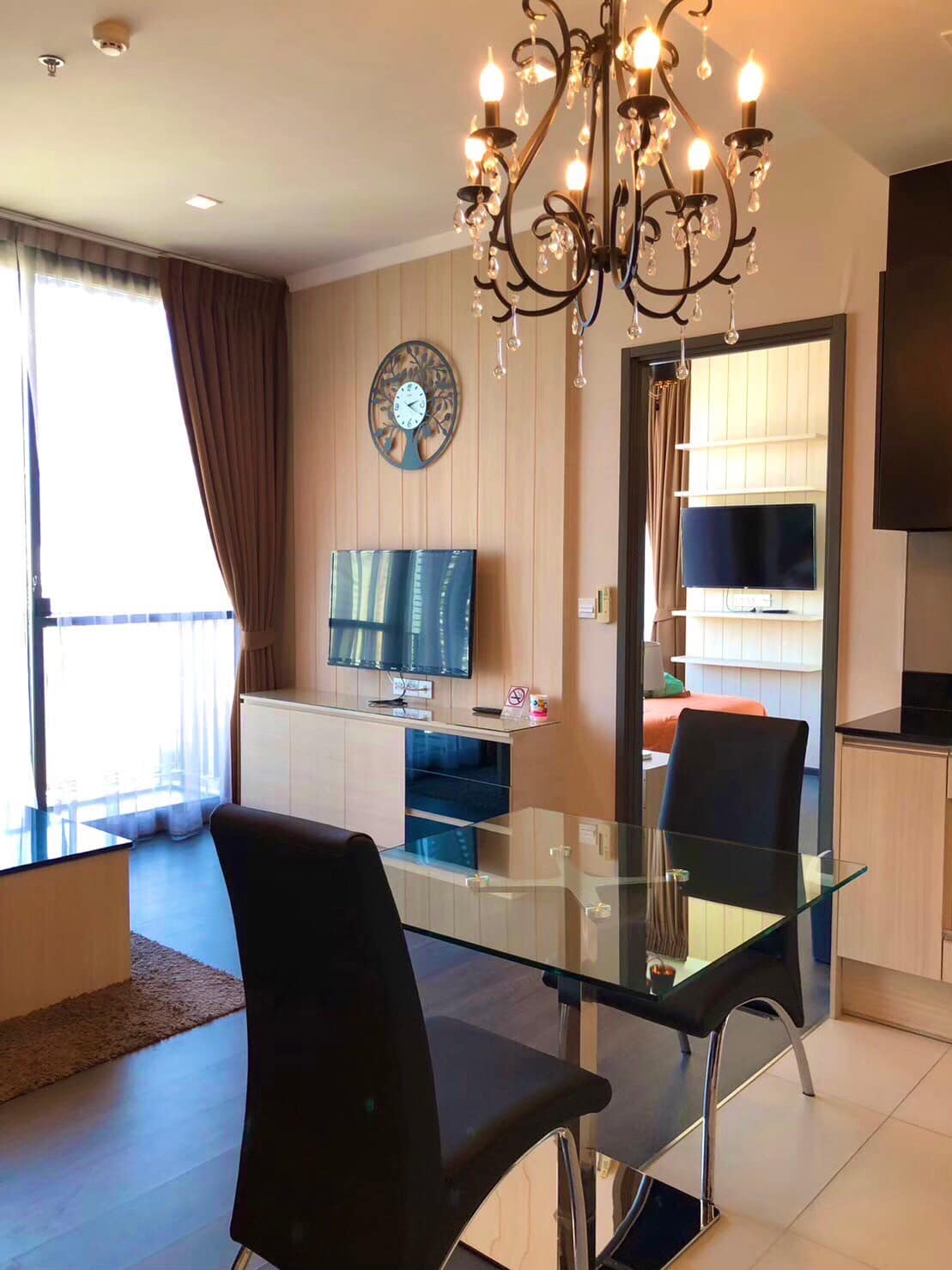 BH2697 ให้เช่า/ขาย Edge Sukhumvit 23 ห้องมุมแต่งสวยพร้อมอ่างอาบน้ำแบบ 1 Bedroom ชั้น 10 BH2697 ให้เช่า/ขาย Edge Sukhumvit 23 ห้องมุมแต่งสวยพร้อมอ่างอาบน้ำแบบ 1 Bedroom ชั้น 10