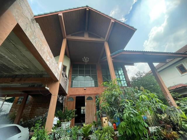 ขายบ้านเดี่ยว 2 ชั้น หมู่บ้านนพรัตน์วิลล์ ซอยนวมินทร์ 125 ขายบ้านเดี่ยว 2 ชั้น หมู่บ้านนพรัตน์วิลล์ ซอยนวมินทร์ 125
