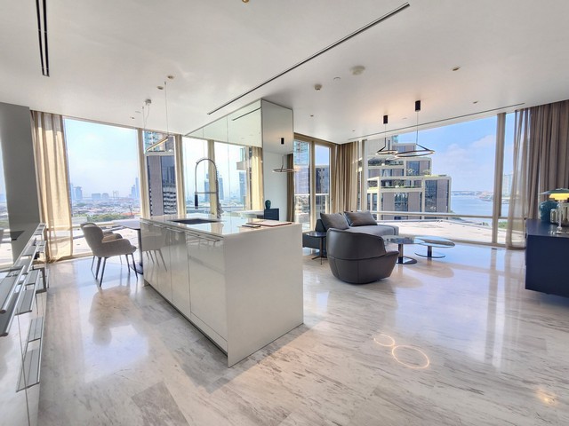 Four Seasons Private Residences - BTS Saphan Taksin Four Seasons Private Residences - BTS Saphan Taksin