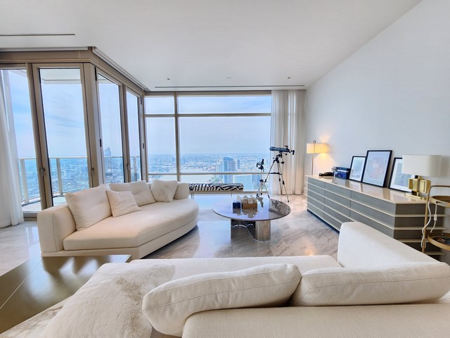 Condo 3 bedrooms for rent at Four Seasons Private Residences Condo 3 bedrooms for rent at Four Seasons Private Residences
