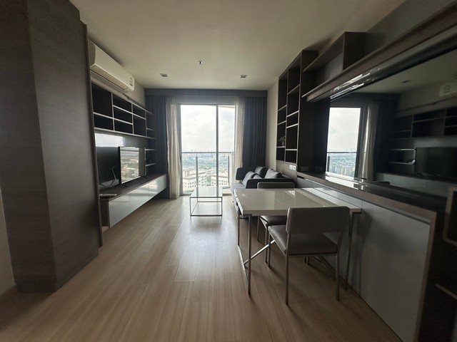 Sky Walk 27th floor clean Sky Walk 27th floor clean
