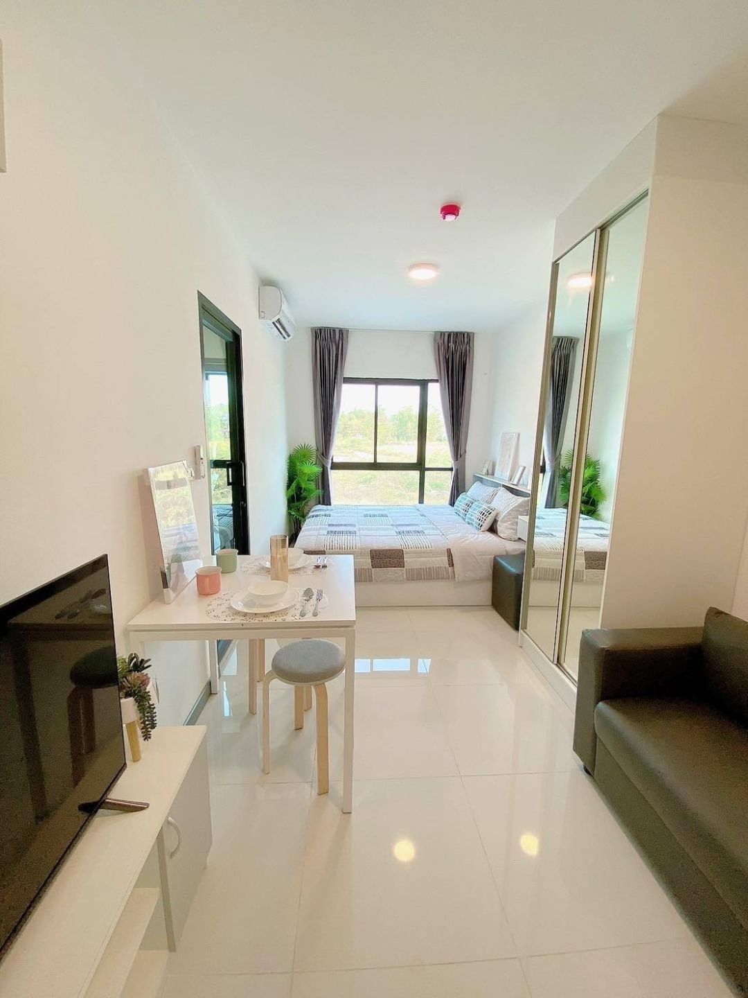 ราคาเริ่มต้นที่ 790,000 บาท The Green City Condo ใจกลางย่านธุรกิจ ราคาเริ่มต้นที่ 790,000 บาท The Green City Condo ใจกลางย่านธุรกิจ