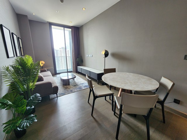 The Esse At Singha Complex near MRT Petchburi 2 bedrooms for rent The Esse At Singha Complex near MRT Petchburi 2 bedrooms for rent