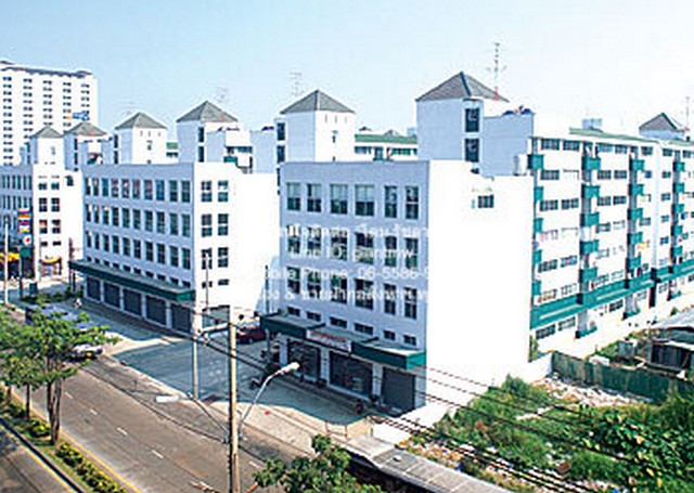 ¤͹ Թ  λŹ (Lumpini Center Happyland)