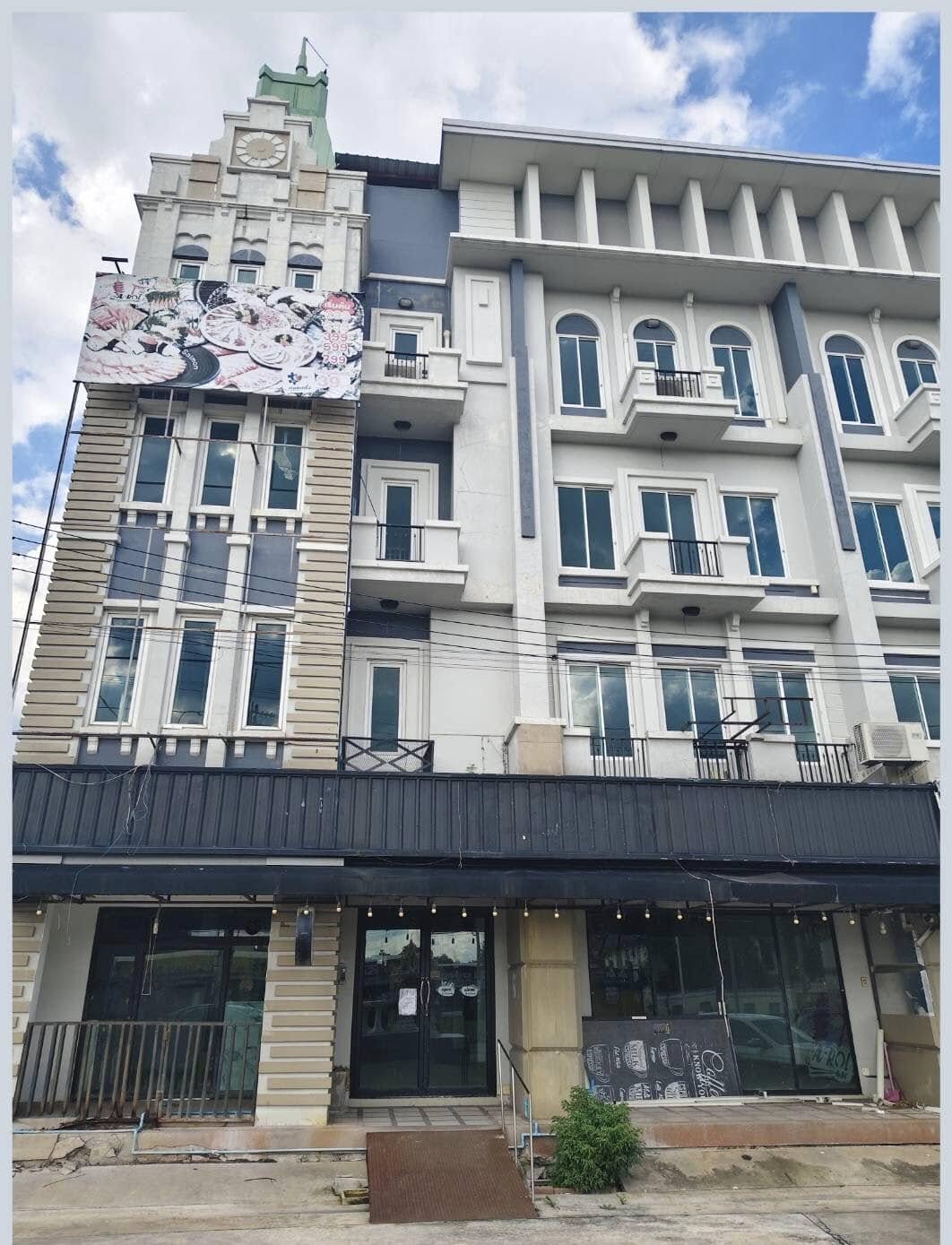 ให้เช่าอาคาร 4.5 ชั้น 2 คูหา 520 ตรม. พร้อมลิฟต์ ติดถนนหทัยราษฎร์ ให้เช่าอาคาร 4.5 ชั้น 2 คูหา 520 ตรม. พร้อมลิฟต์ ติดถนนหทัยราษฎร์