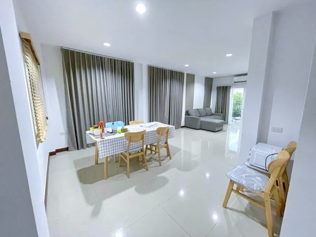 หลังริม 4นอน ถ.มิตรไมตรี MRTสุวินทวงศ์ ปล่อยเช่าบ้าน 2 ชั้น หลังริม 4นอน ถ.มิตรไมตรี MRTสุวินทวงศ์ ปล่อยเช่าบ้าน 2 ชั้น
