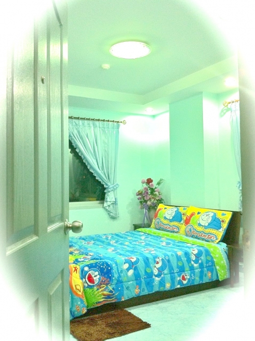 FOR RENT 3500bht at LADPRAO71 BKK tel 0866142259